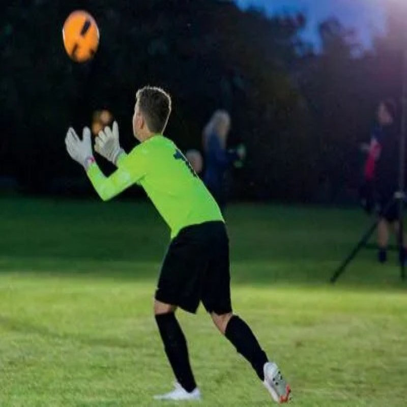 goalkeeper-training-with-floodlights